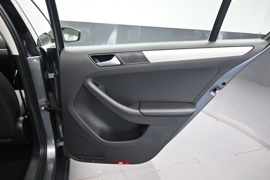 2017 Volkswagen Jetta 1.4T S, photo 31 of 55