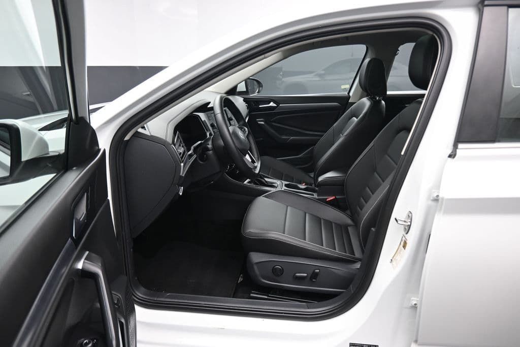 2024 Volkswagen Jetta 1.5T SE, photo 12 of 58