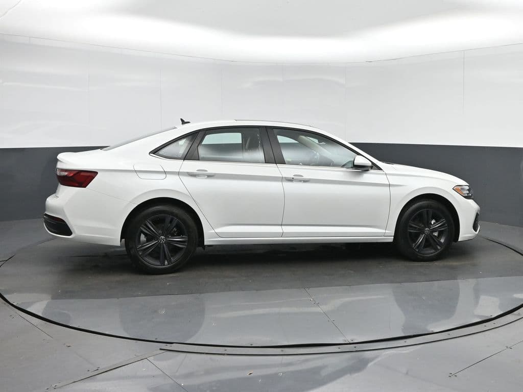 2024 Volkswagen Jetta 1.5T SE, photo 8 of 58