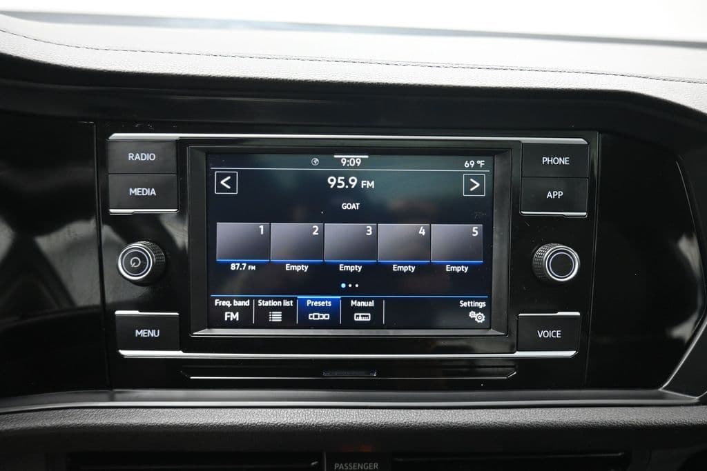 2024 Volkswagen Jetta 1.5T SE, photo 17 of 58