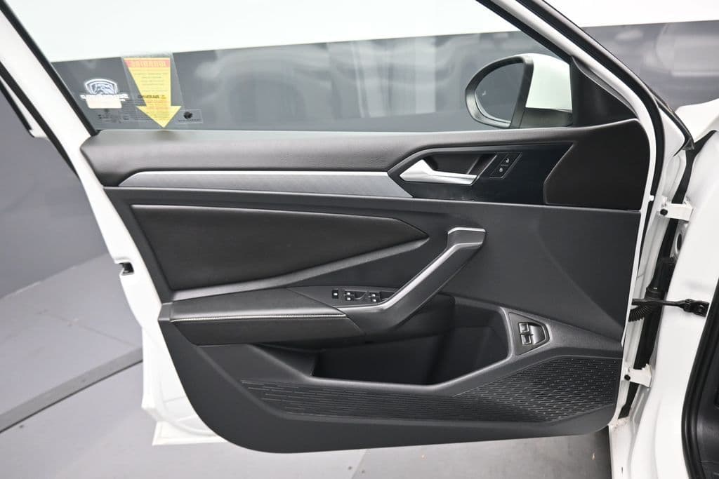 2024 Volkswagen Jetta 1.5T SE, photo 9 of 58