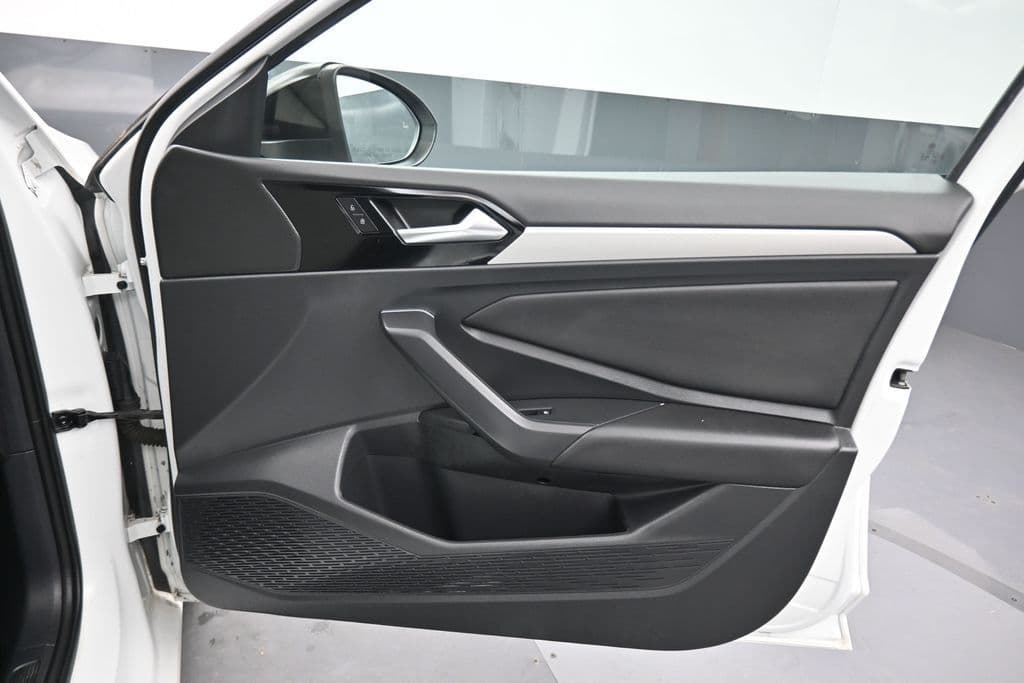 2019 Volkswagen Jetta R-Line, photo 38 of 56