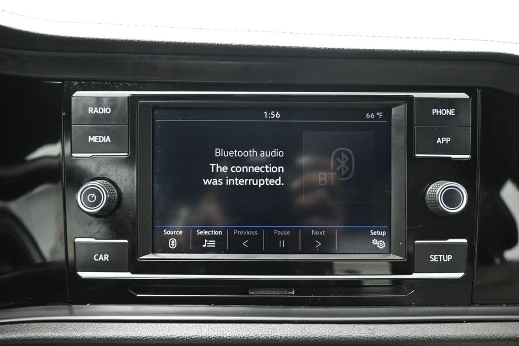 2019 Volkswagen Jetta R-Line, photo 18 of 56