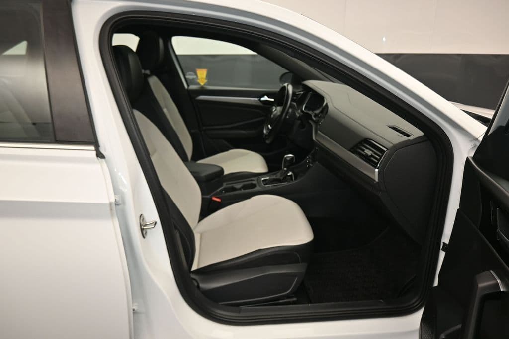 2019 Volkswagen Jetta R-Line, photo 40 of 56