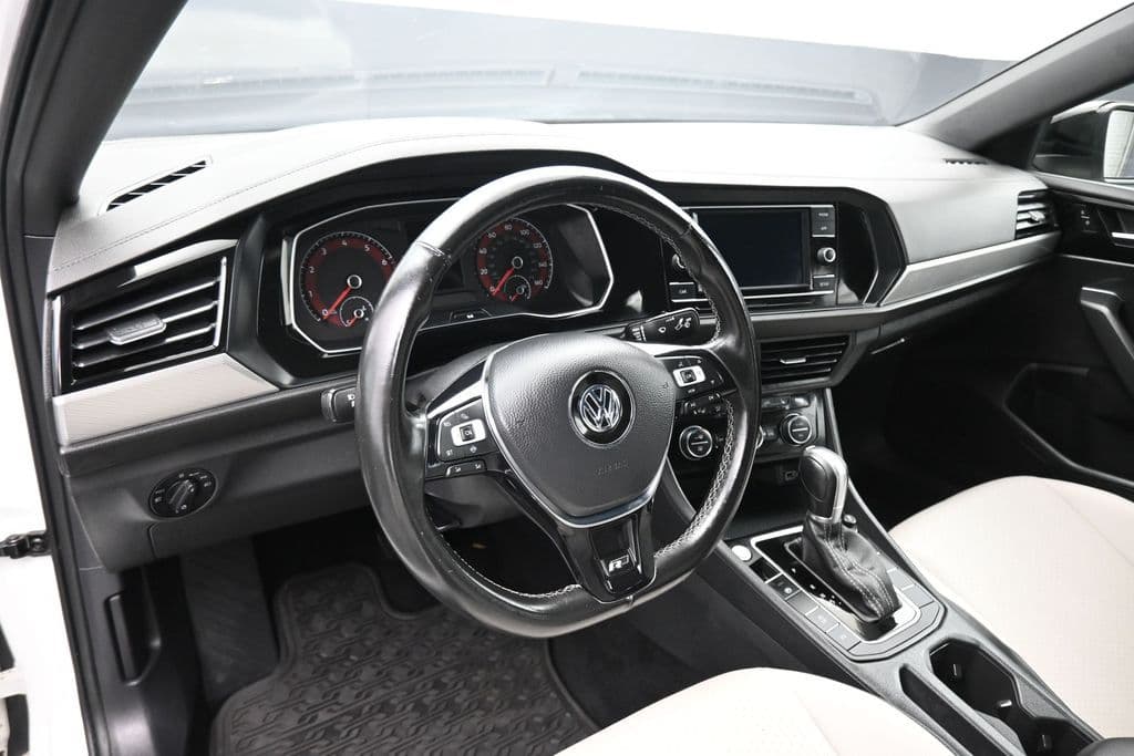 2019 Volkswagen Jetta R-Line, photo 13 of 56
