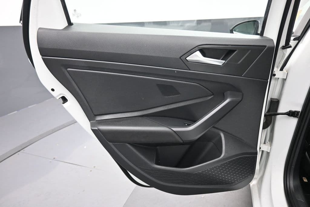 2019 Volkswagen Jetta R-Line, photo 28 of 56
