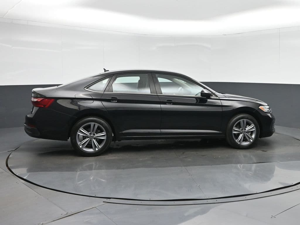 2024 Volkswagen Jetta 1.5T SE, photo 8 of 56