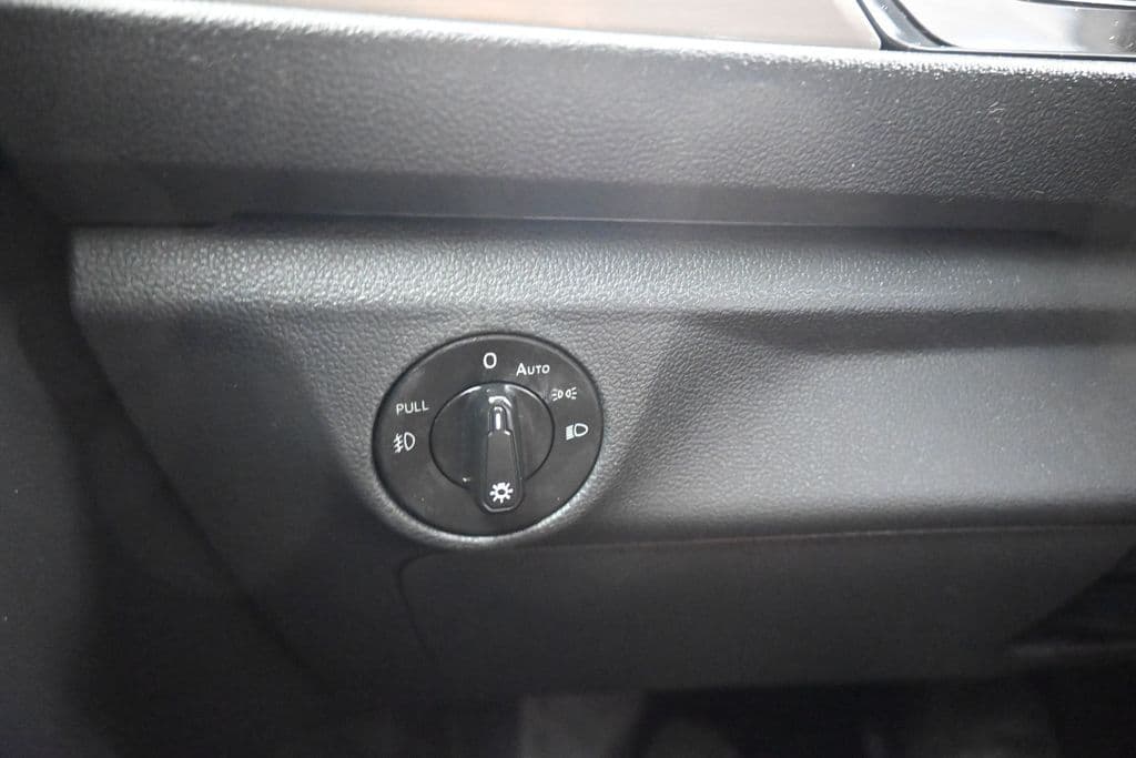 2020 Volkswagen Jetta SEL Premium, photo 27 of 60