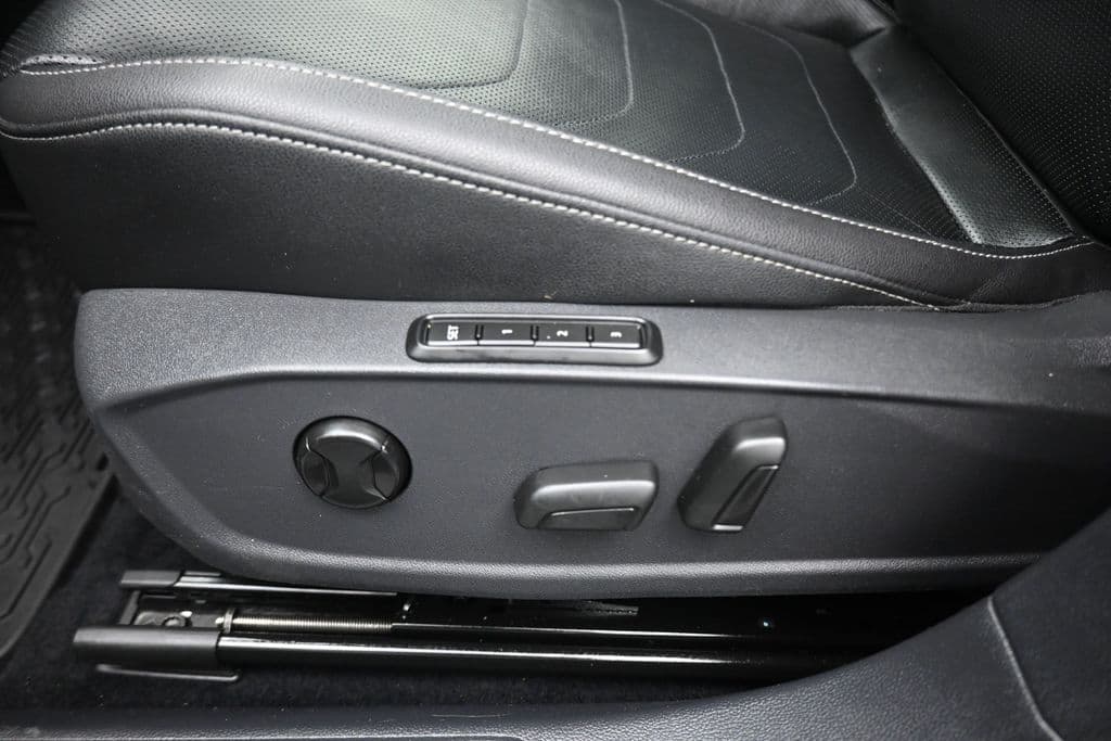 2020 Volkswagen Jetta SEL Premium, photo 13 of 60