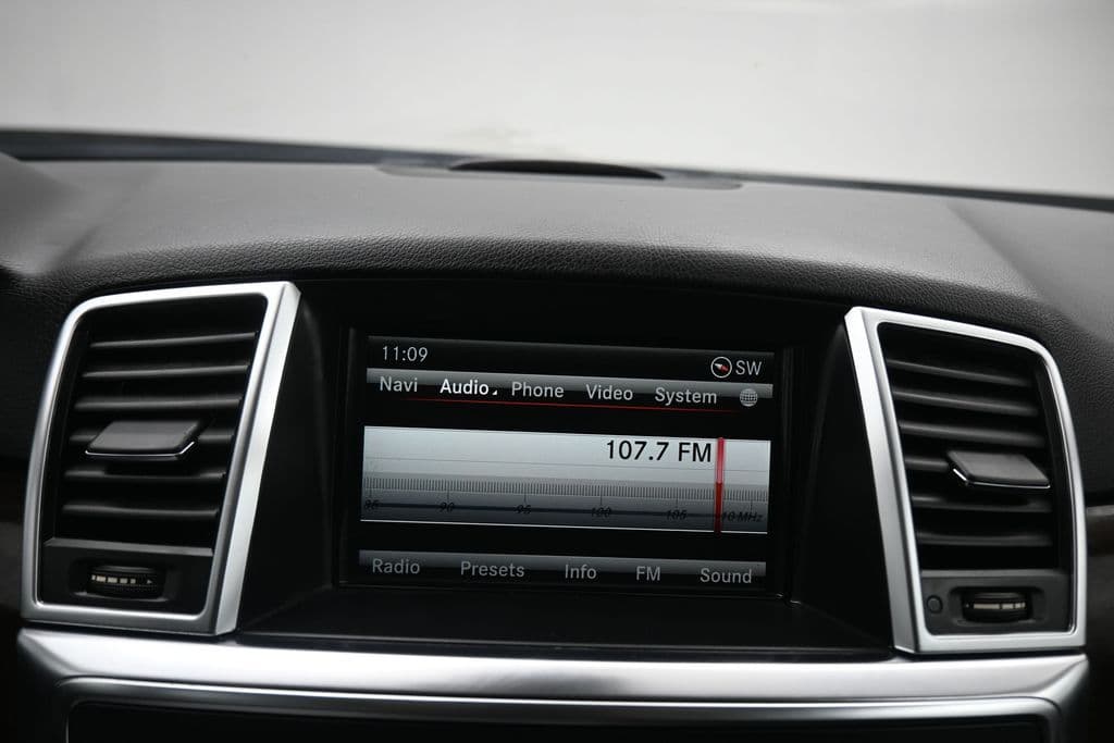 2015 Mercedes-Benz M-Class ML 250 BlueTEC®, photo 16 of 58