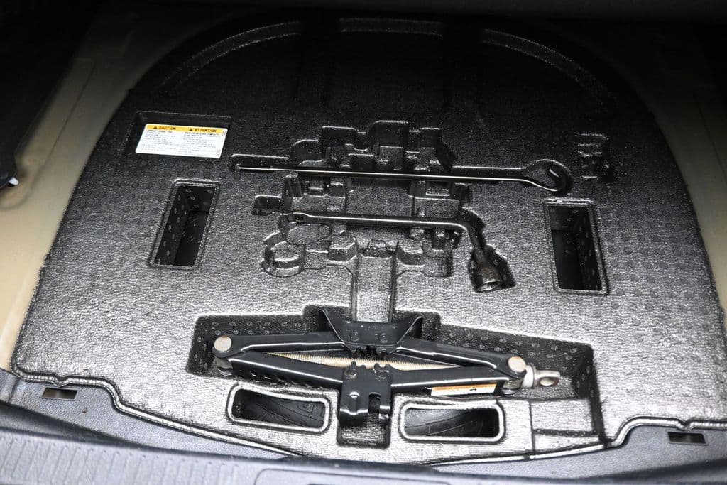 2019 Toyota Camry LE, photo 43 of 56