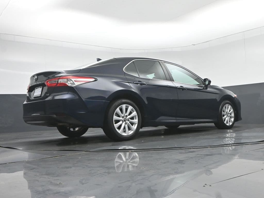 2019 Toyota Camry LE, photo 52 of 56