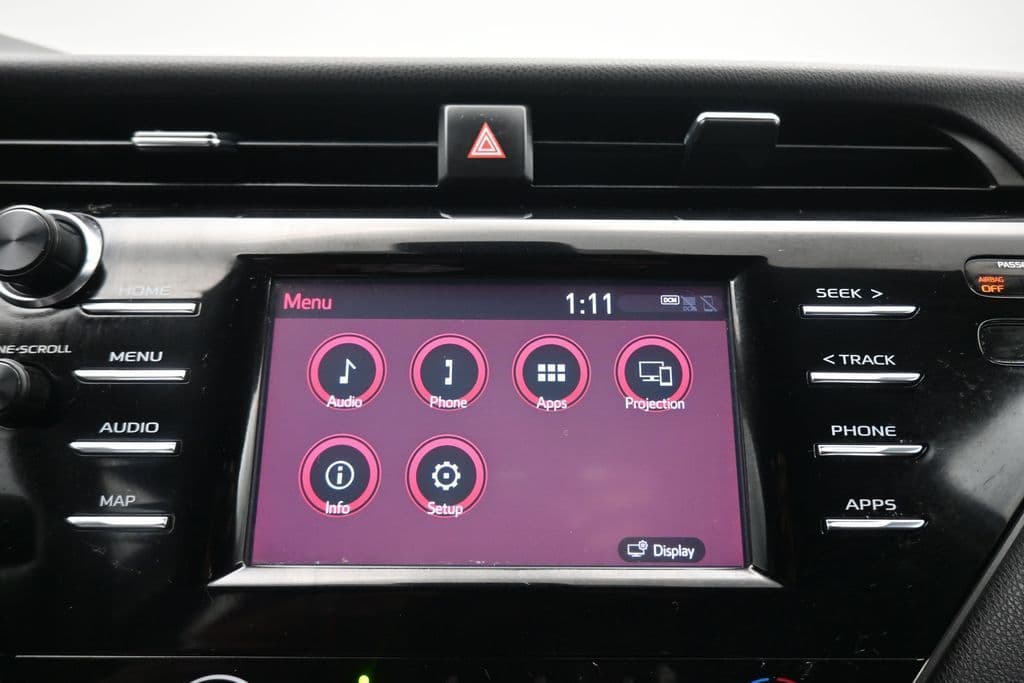 2019 Toyota Camry LE, photo 17 of 56