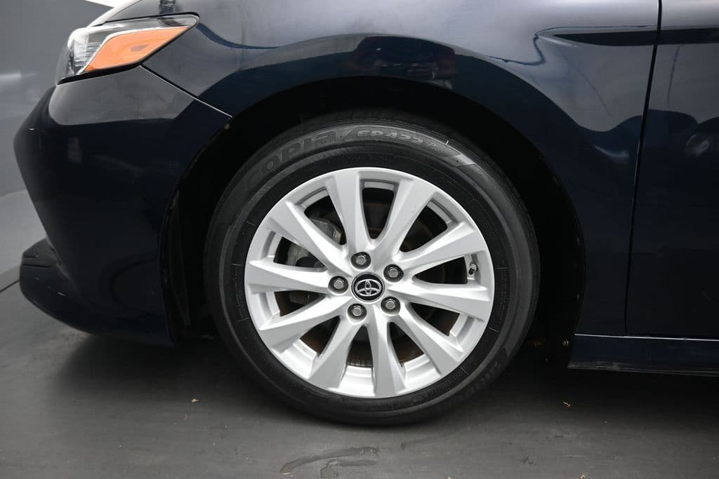 2019 Toyota Camry LE, photo 47 of 56