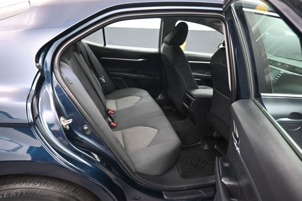 2019 Toyota Camry LE, photo 34 of 56