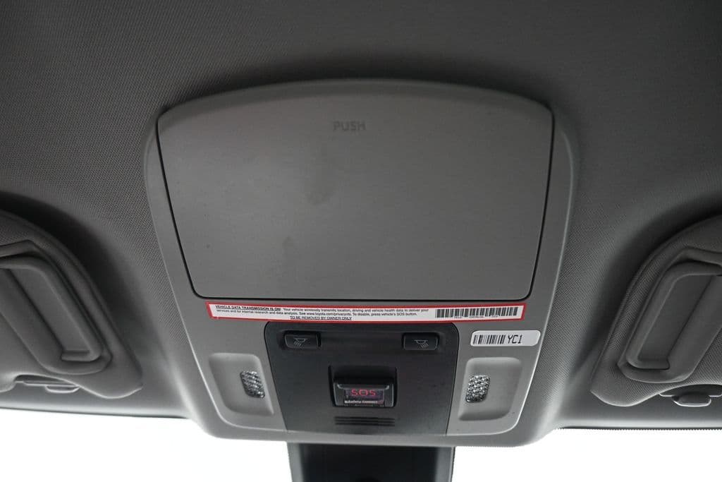 2019 Toyota Camry LE, photo 22 of 56