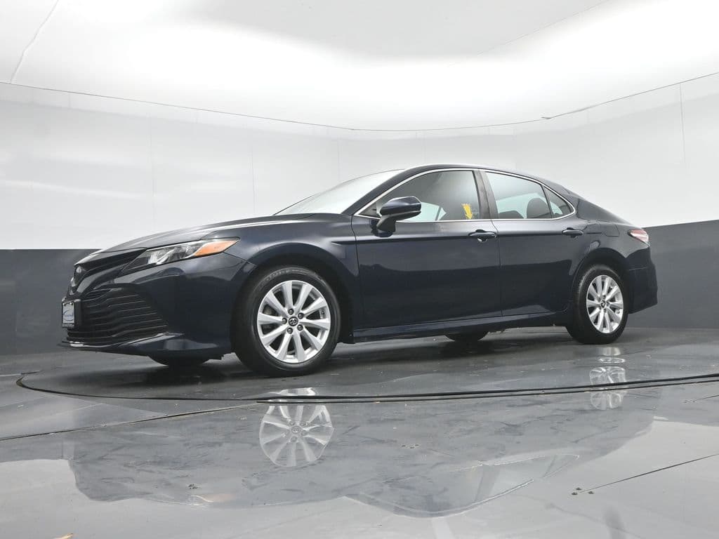 2019 Toyota Camry LE, photo 50 of 56