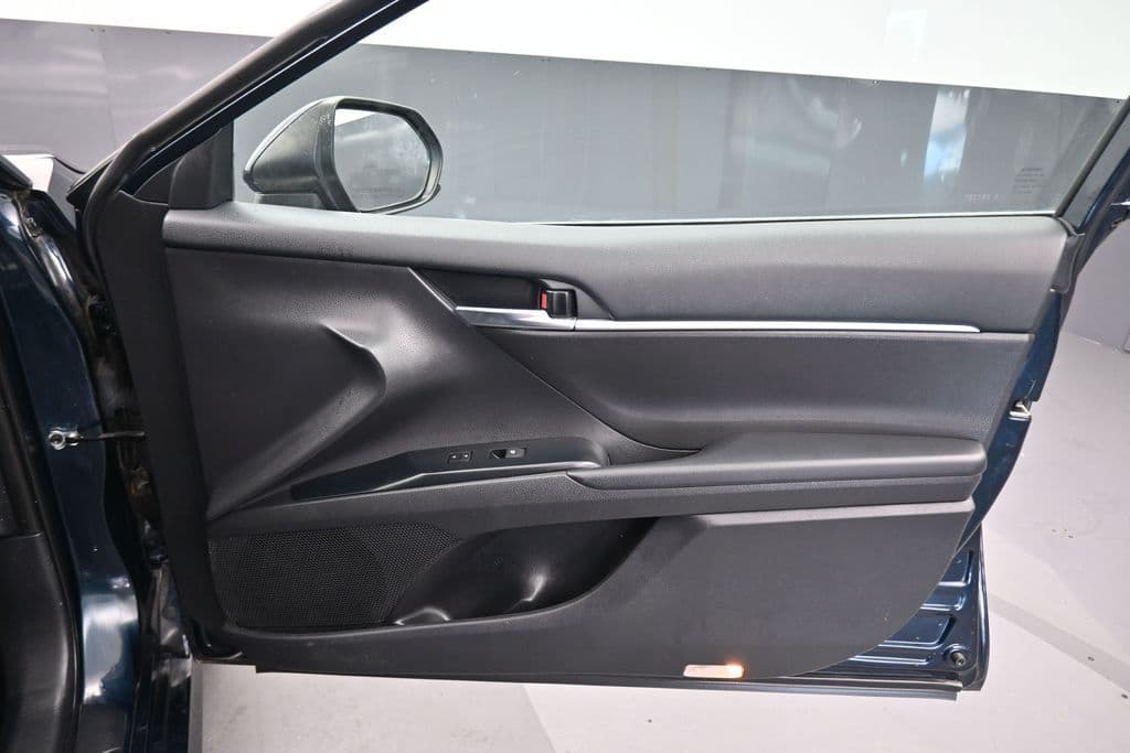 2019 Toyota Camry LE, photo 36 of 56