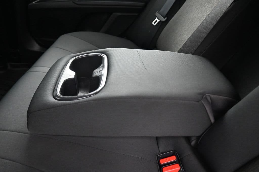 2019 Toyota Camry LE, photo 30 of 56