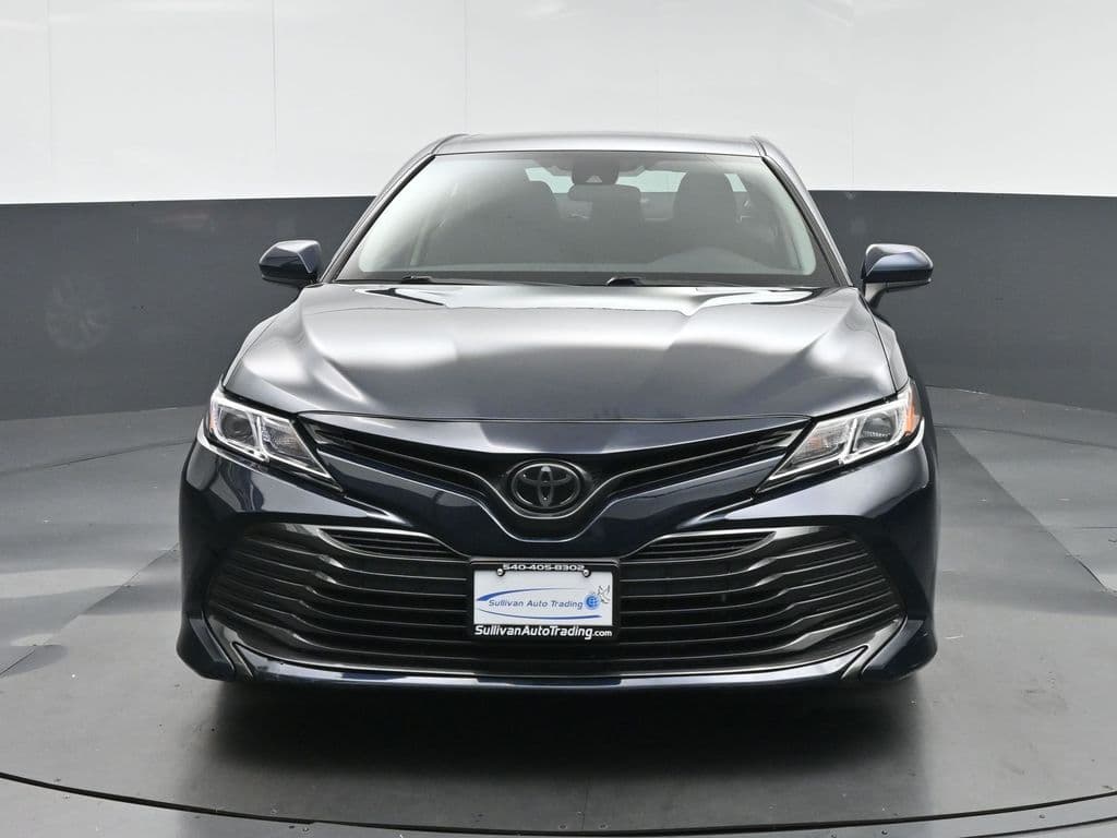 2019 Toyota Camry LE, photo 2 of 56