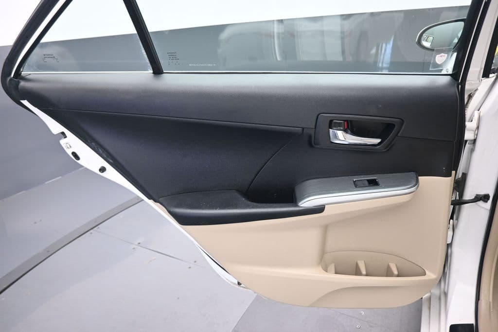 2012 Toyota Camry Hybrid LE, photo 26 of 54