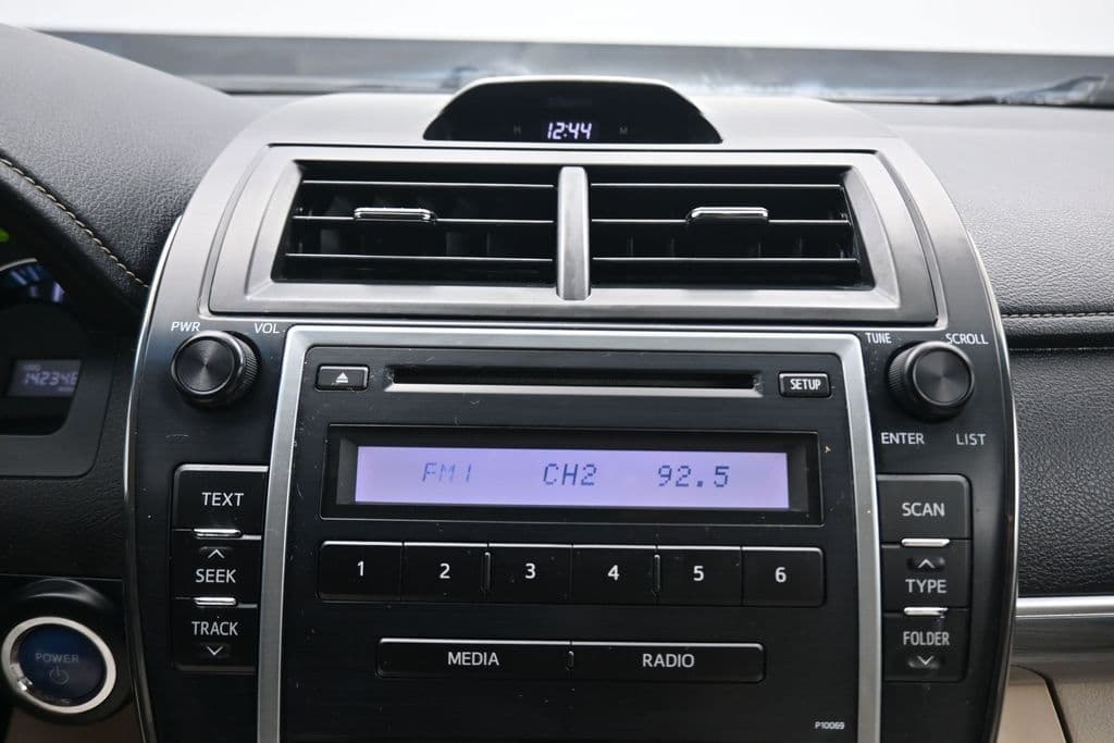 2012 Toyota Camry Hybrid LE, photo 15 of 54