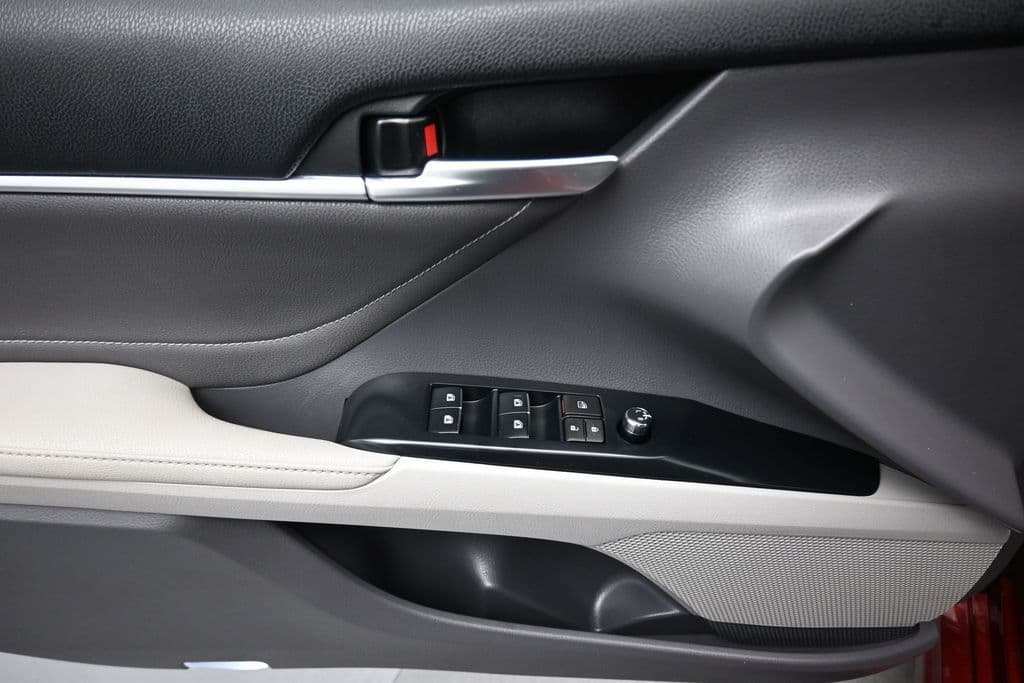 2018 Toyota Camry XSE V6, photo 10 of 60