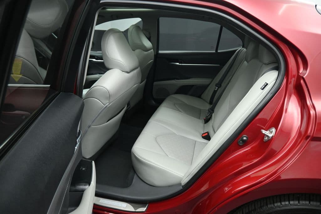 2018 Toyota Camry XSE V6, photo 33 of 60