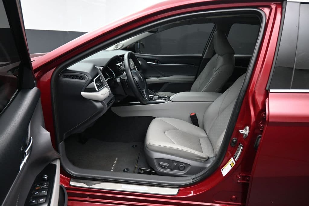 2018 Toyota Camry XSE V6, photo 11 of 60
