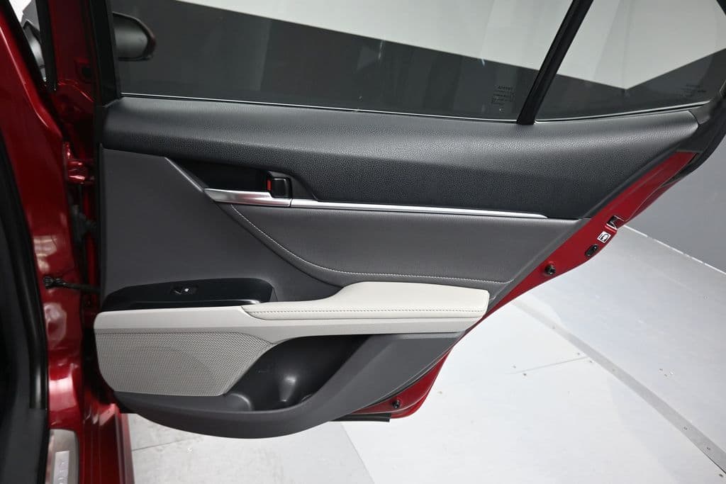 2018 Toyota Camry XSE V6, photo 36 of 60