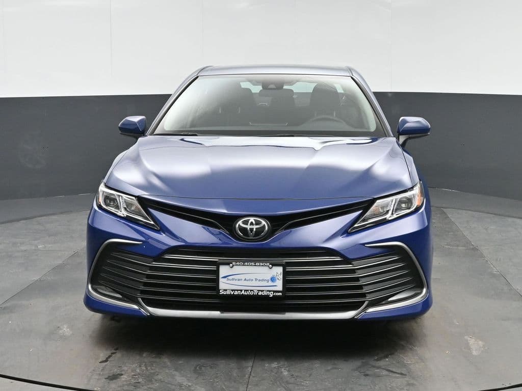 2024 Toyota Camry LE, photo 2 of 56