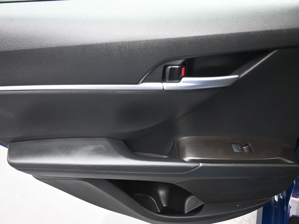 2024 Toyota Camry LE, photo 29 of 56
