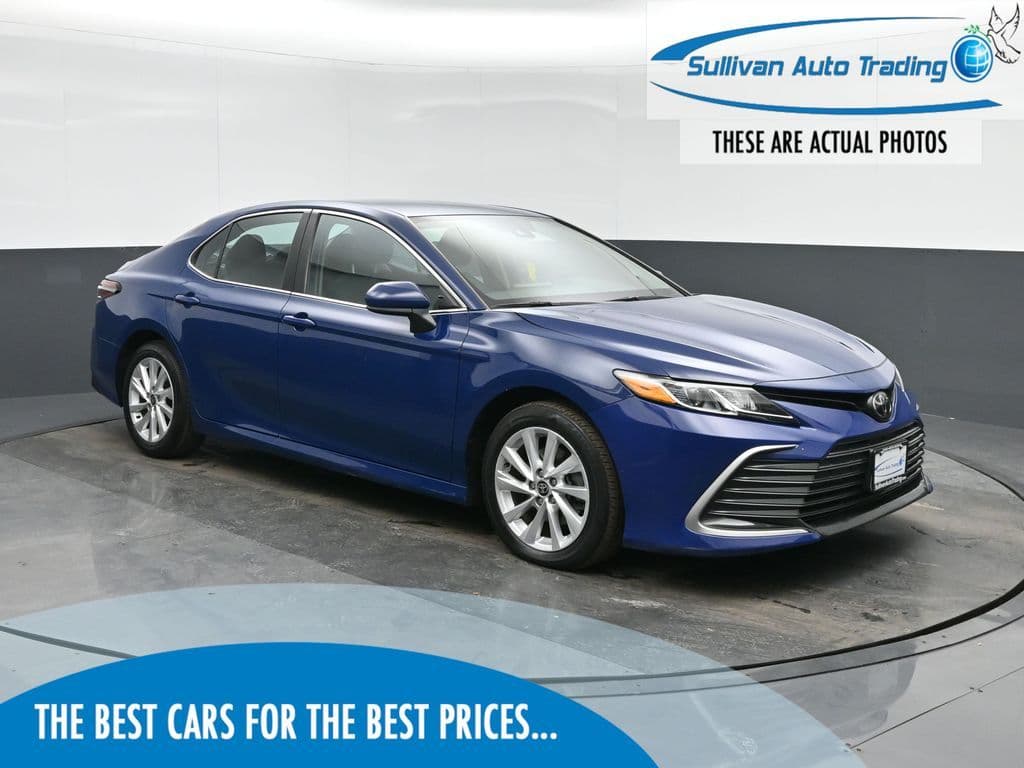 2024 Toyota Camry LE, photo 1 of 56