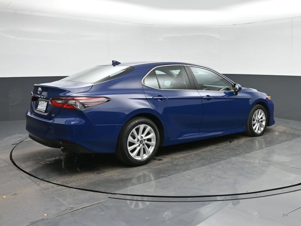 2024 Toyota Camry LE, photo 7 of 56