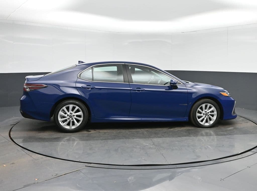 2024 Toyota Camry LE, photo 8 of 56