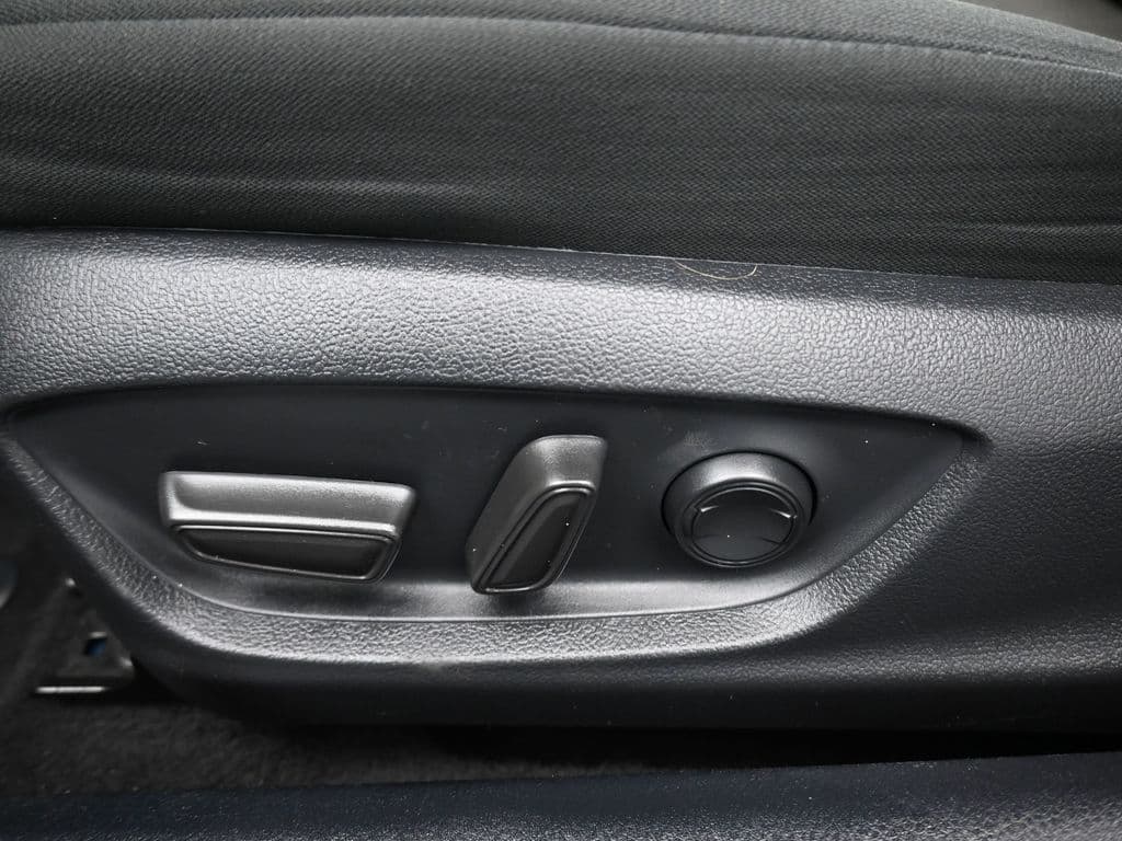 2024 Toyota Camry LE, photo 12 of 56