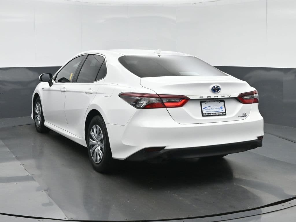 2021 Toyota Camry Hybrid LE, photo 5 of 56
