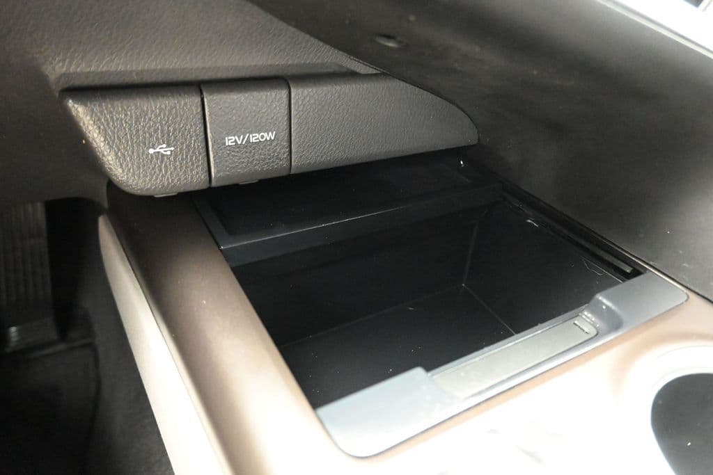 2021 Toyota Camry Hybrid LE, photo 21 of 56
