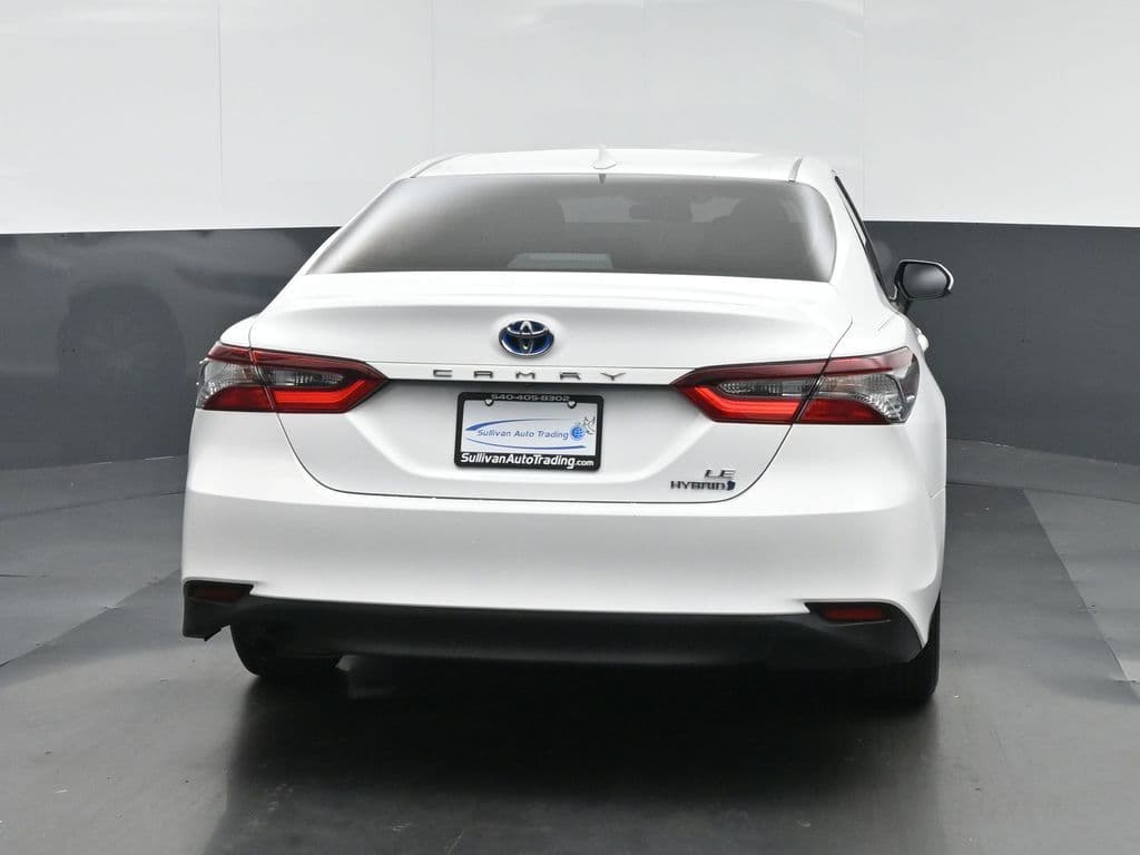 2021 Toyota Camry Hybrid LE, photo 6 of 56