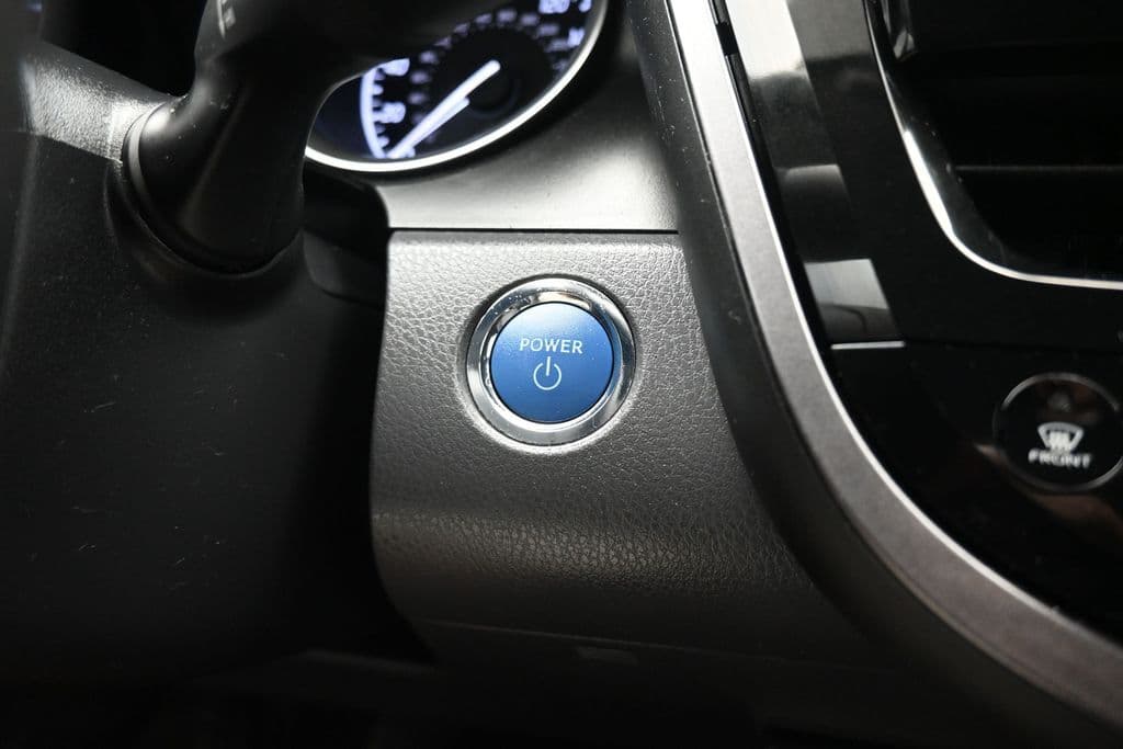 2021 Toyota Camry Hybrid LE, photo 20 of 56