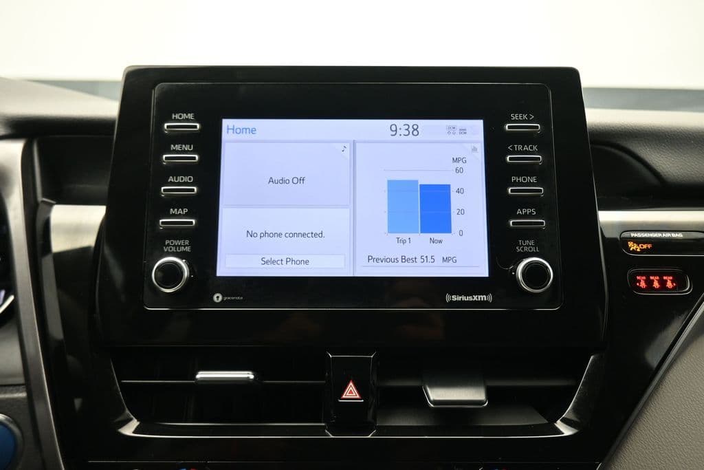 2021 Toyota Camry Hybrid LE, photo 16 of 56