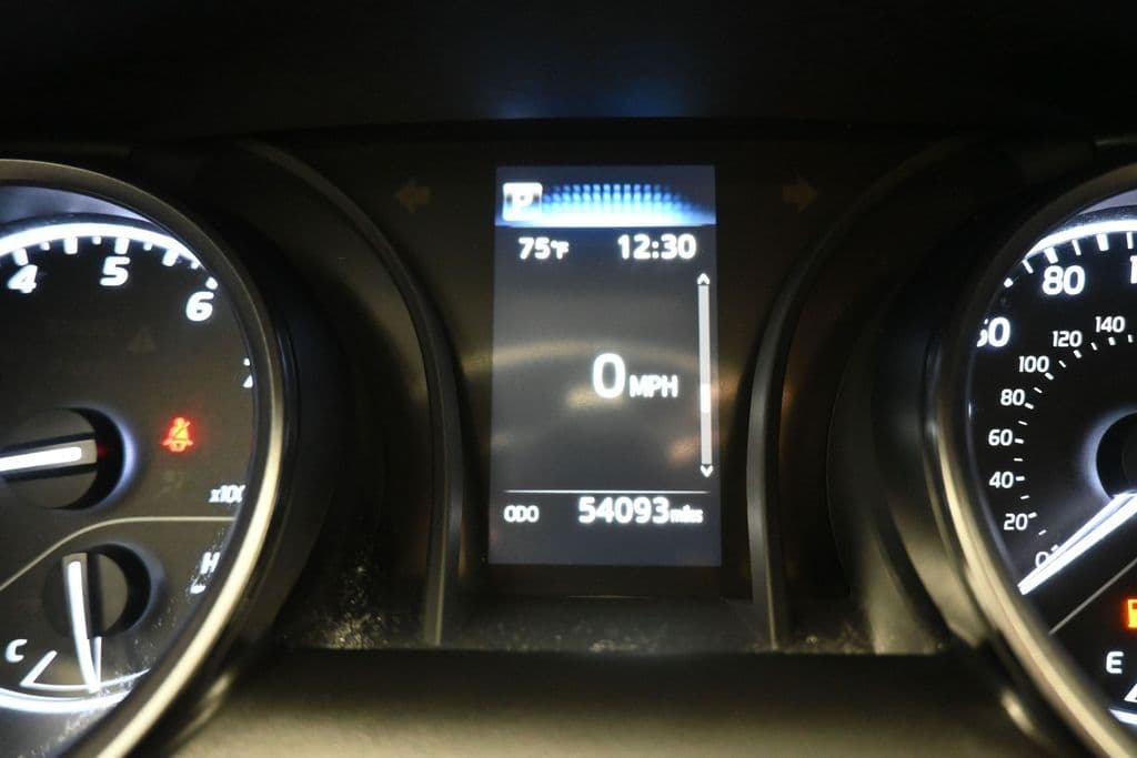 2023 Toyota Camry SE, photo 15 of 56