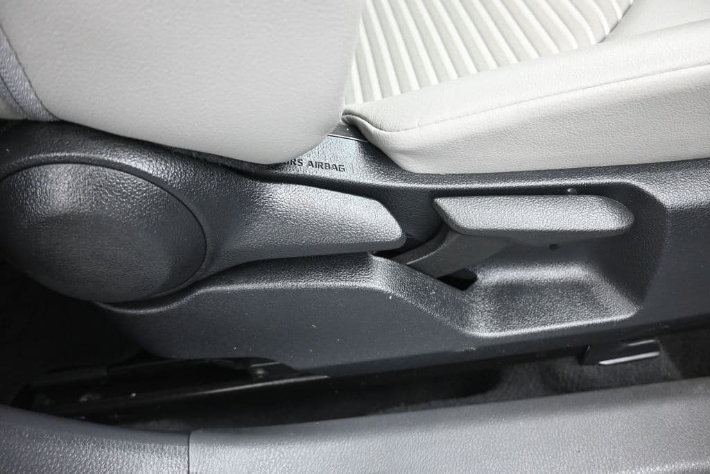 2023 Toyota Camry SE, photo 40 of 56
