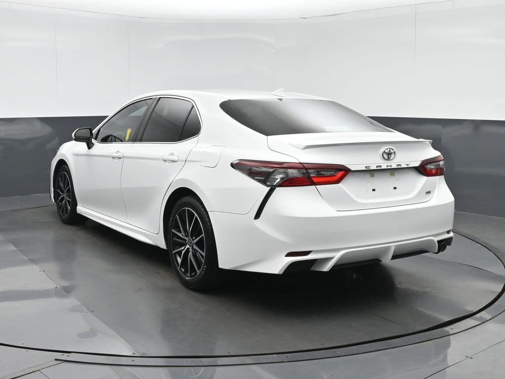2023 Toyota Camry SE, photo 5 of 56