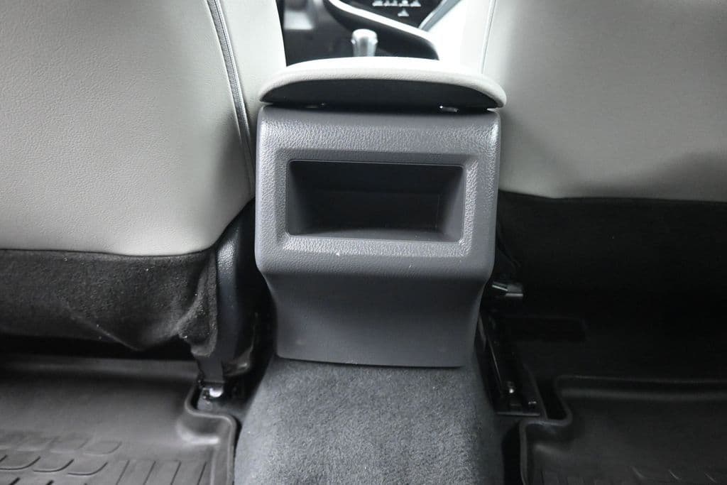 2023 Toyota Camry SE, photo 32 of 56