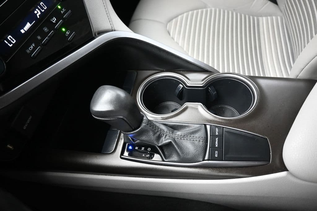 2023 Toyota Camry SE, photo 21 of 56