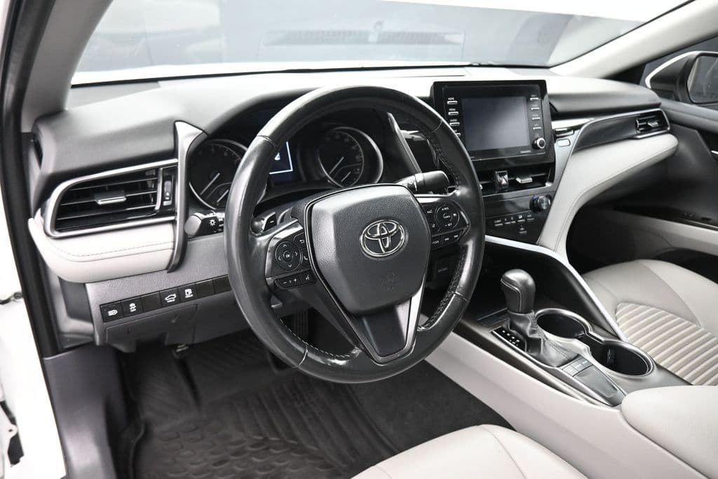 2023 Toyota Camry SE, photo 13 of 56