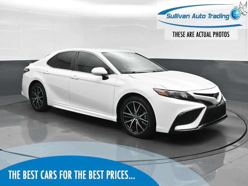 2023 Toyota Camry SE, photo 1 of 56