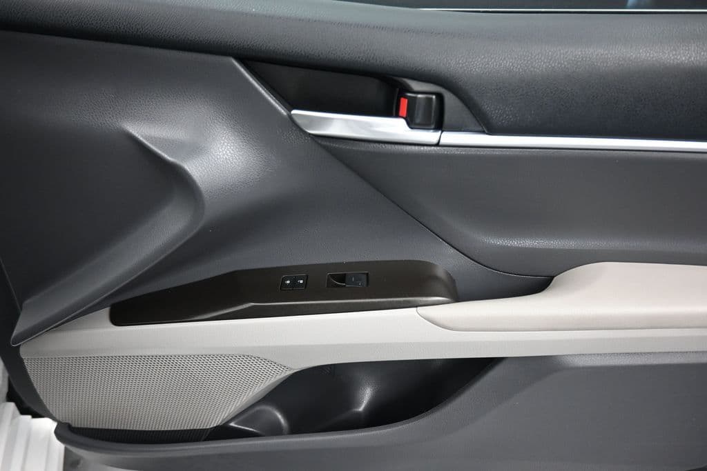2023 Toyota Camry SE, photo 38 of 56
