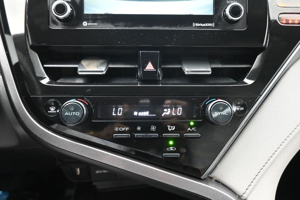 2023 Toyota Camry SE, photo 19 of 56